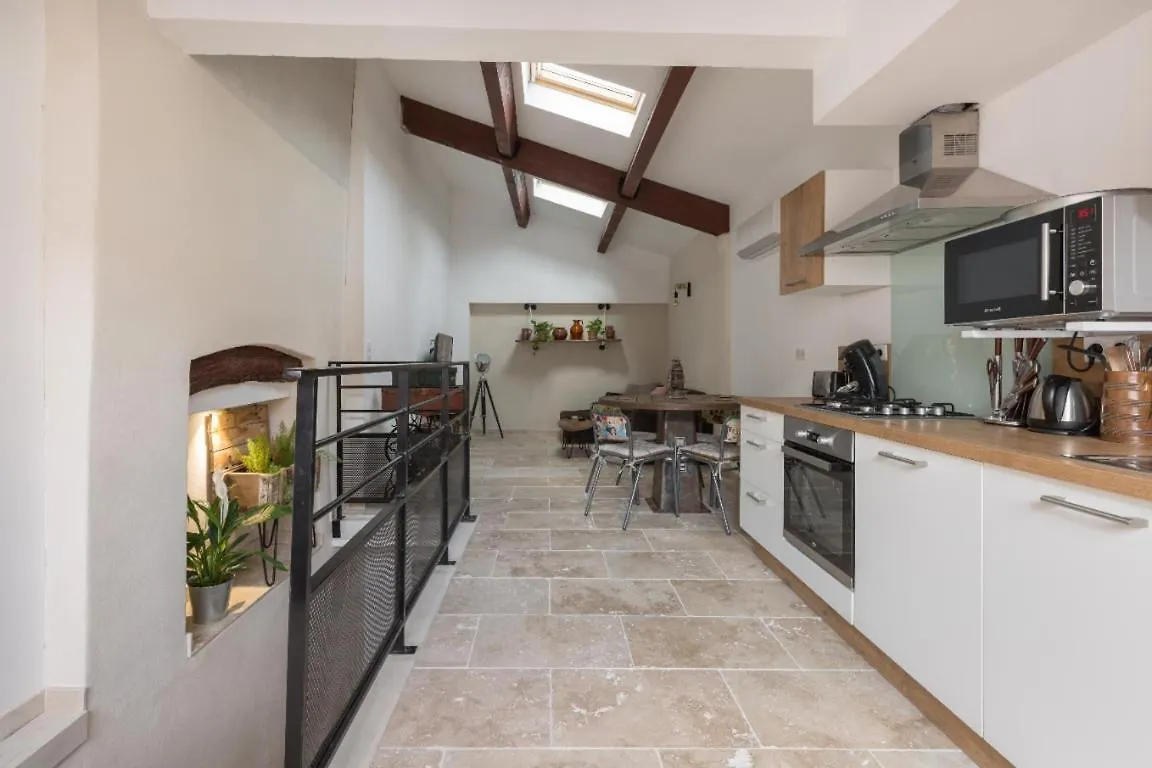 Nid D'Amour A L'Isle Sur La Sorgue Apartment France