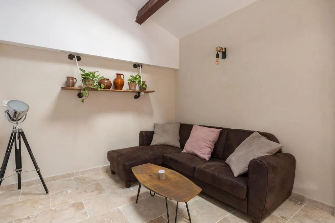 Nid D'Amour A L'Isle Sur La Sorgue Apartment