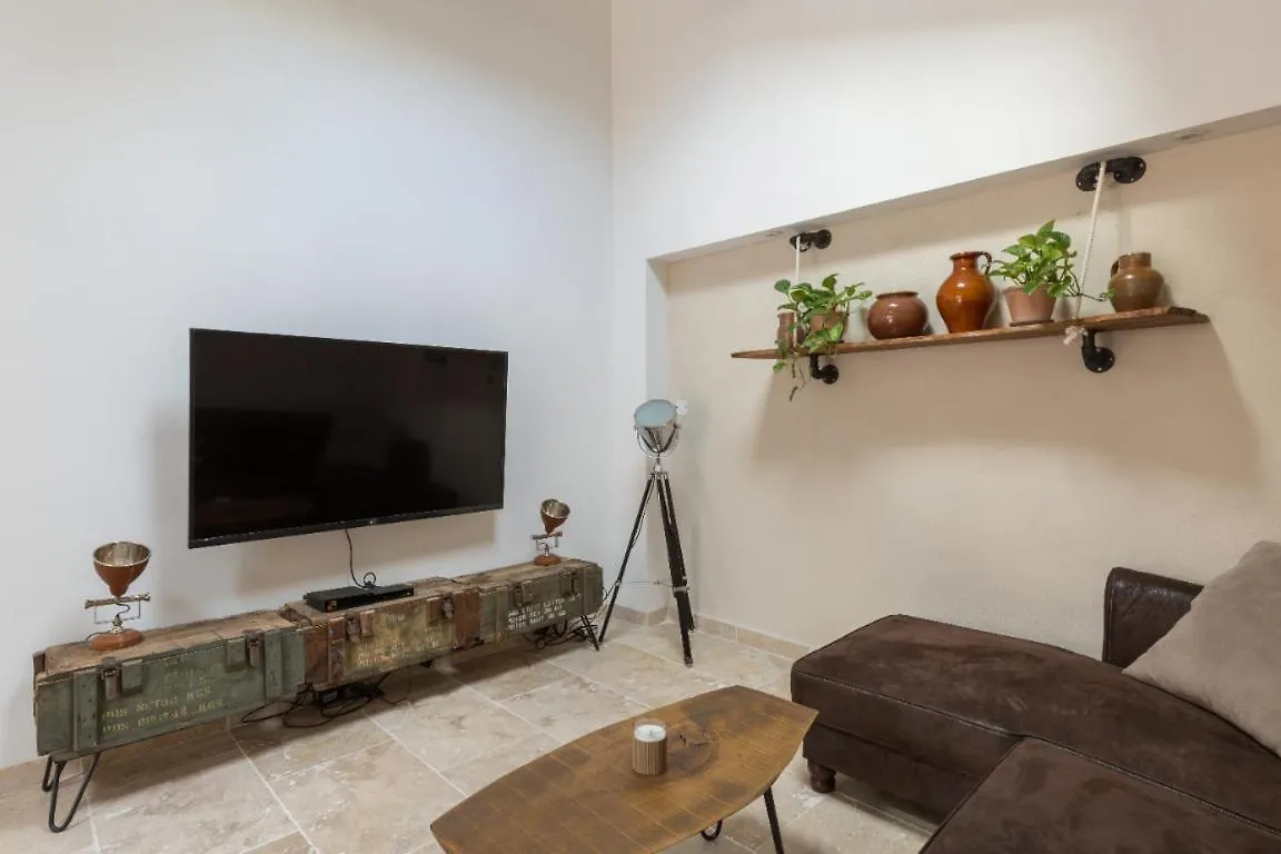 Nid D'Amour A L'Isle Sur La Sorgue Apartment 0*, L'Isle-sur-la-Sorgue France